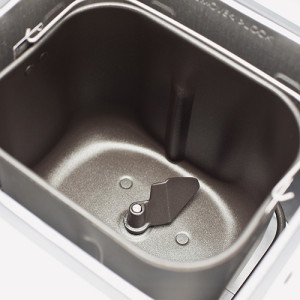 Lame dans la machine à pain