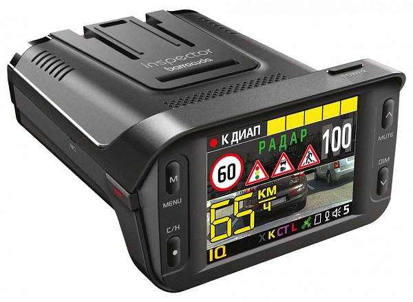 DVR 3 en 1 d'une valeur allant jusqu'à 10000 roubles Inspecteur Barracuda